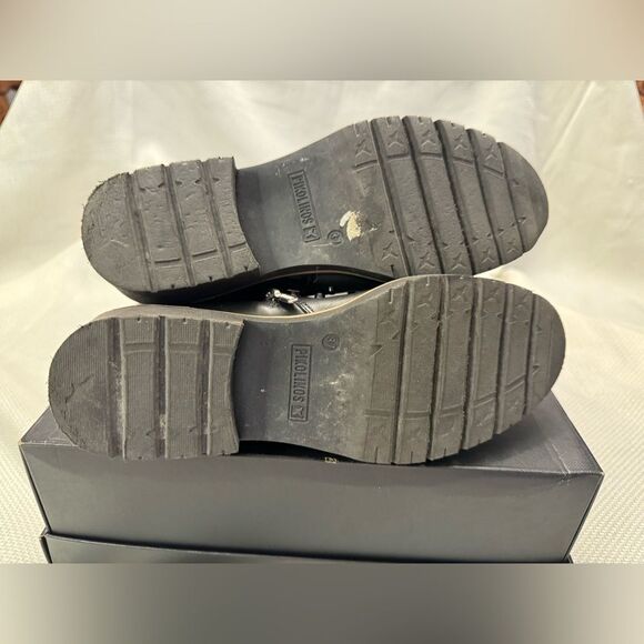 Pikolinos Leatger studded moto heel boots size 6.5 red stitching details biker - Picture 11 of 12